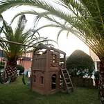 Hotel River Park 3*