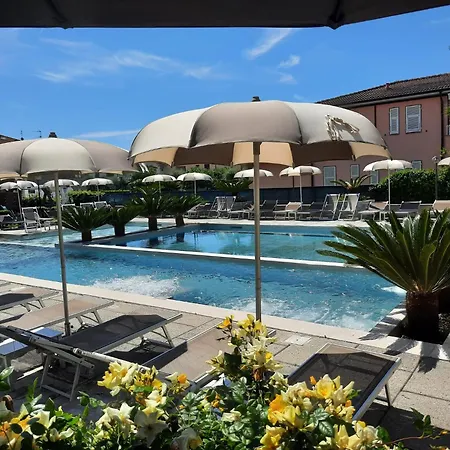 ホテル River Park