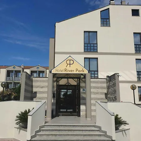 ホテル River Park