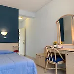 Hotel River Park 3*