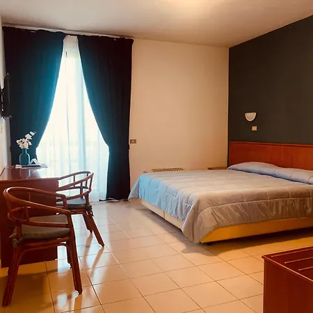 Ξενοδοχείο River Park 3*