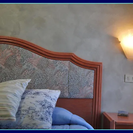 River Park Hotel 3*